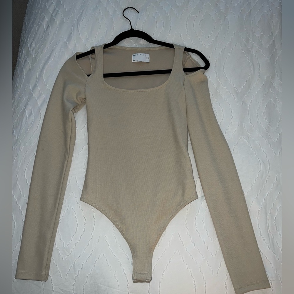 asos | cut out shoulder bodysuit